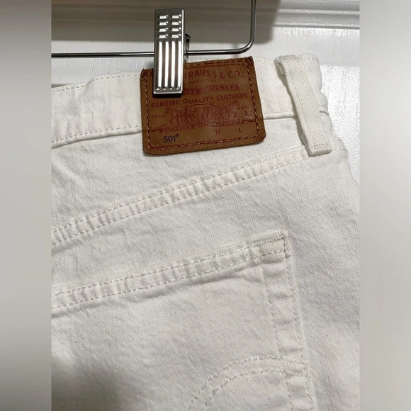 LEVI’S 501  Denim Shorts - Picture 3 of 8